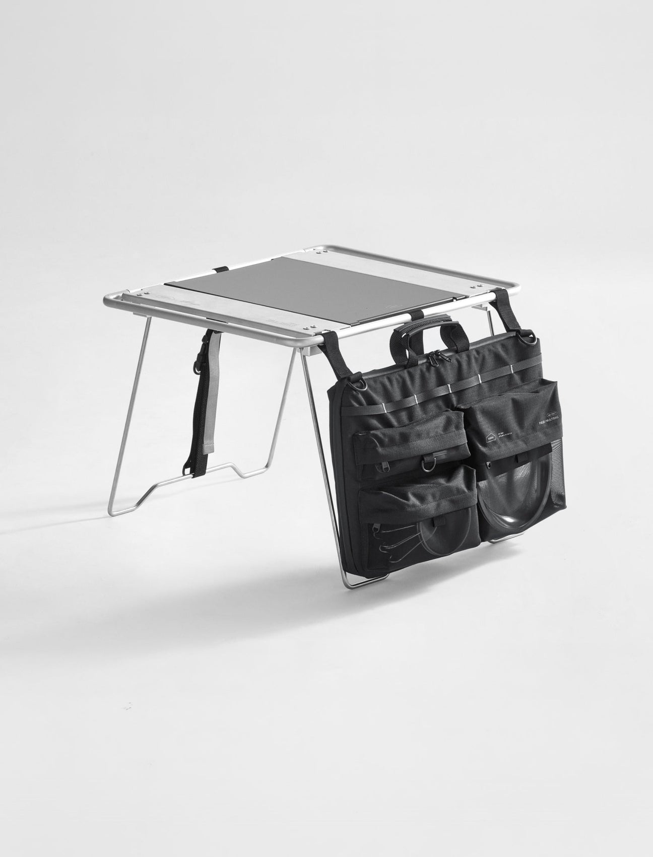 Field / Nomad Table 01