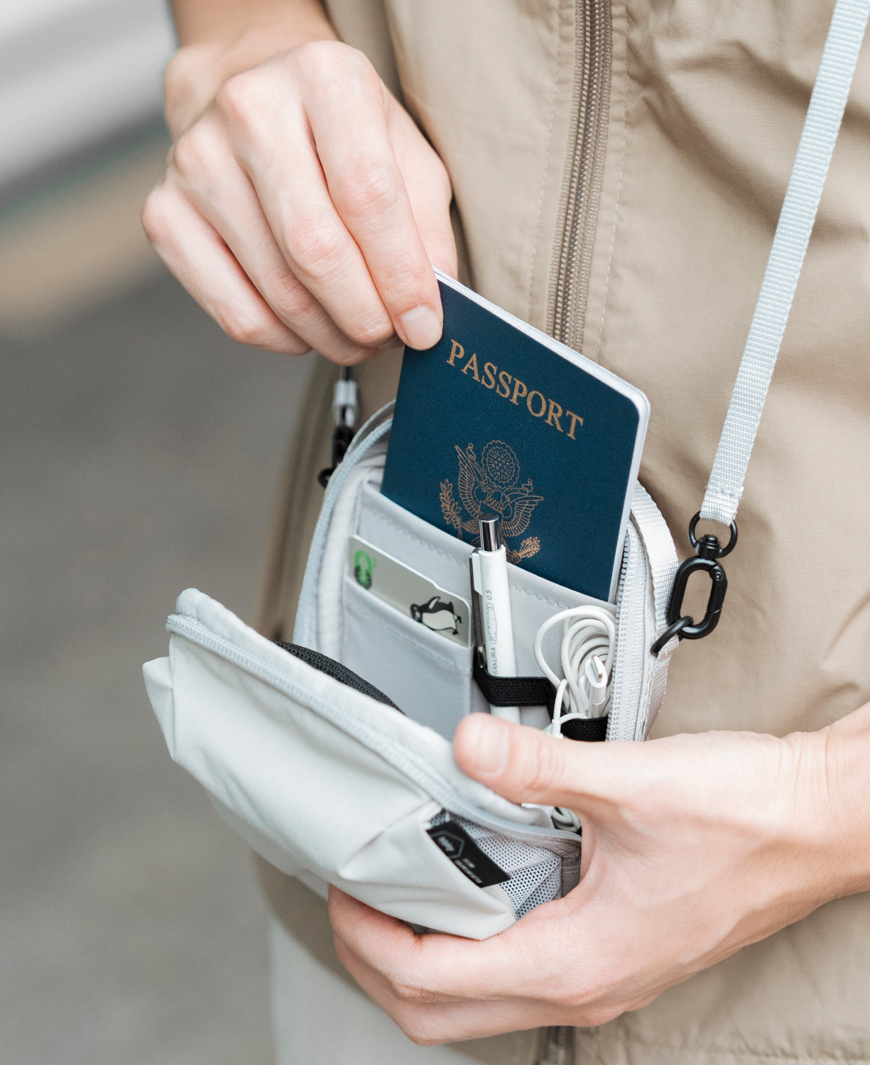 Essential 0.5L Transit Pouch- Grey