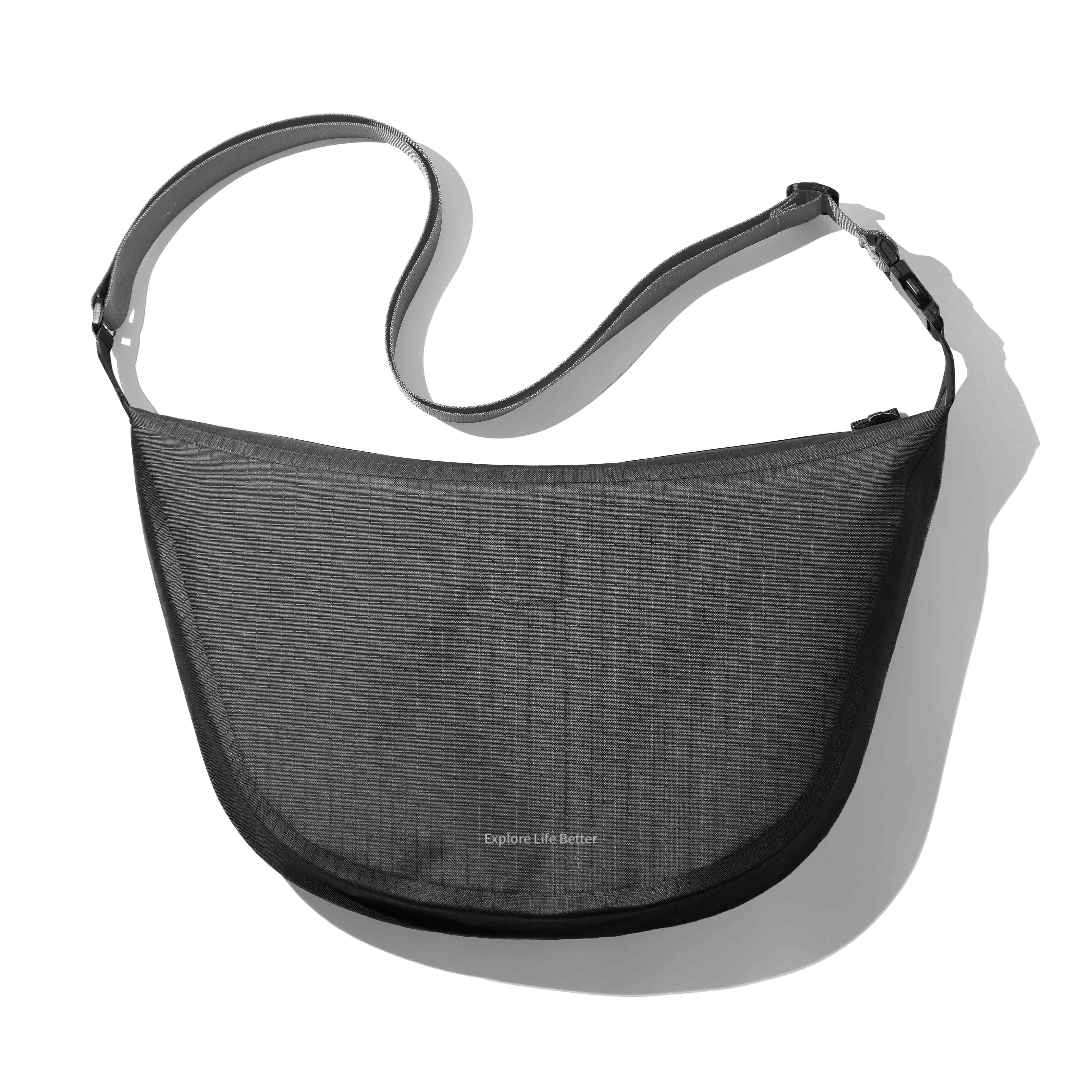 AquaSeal Shoulder Bag  9L (Dark Black)