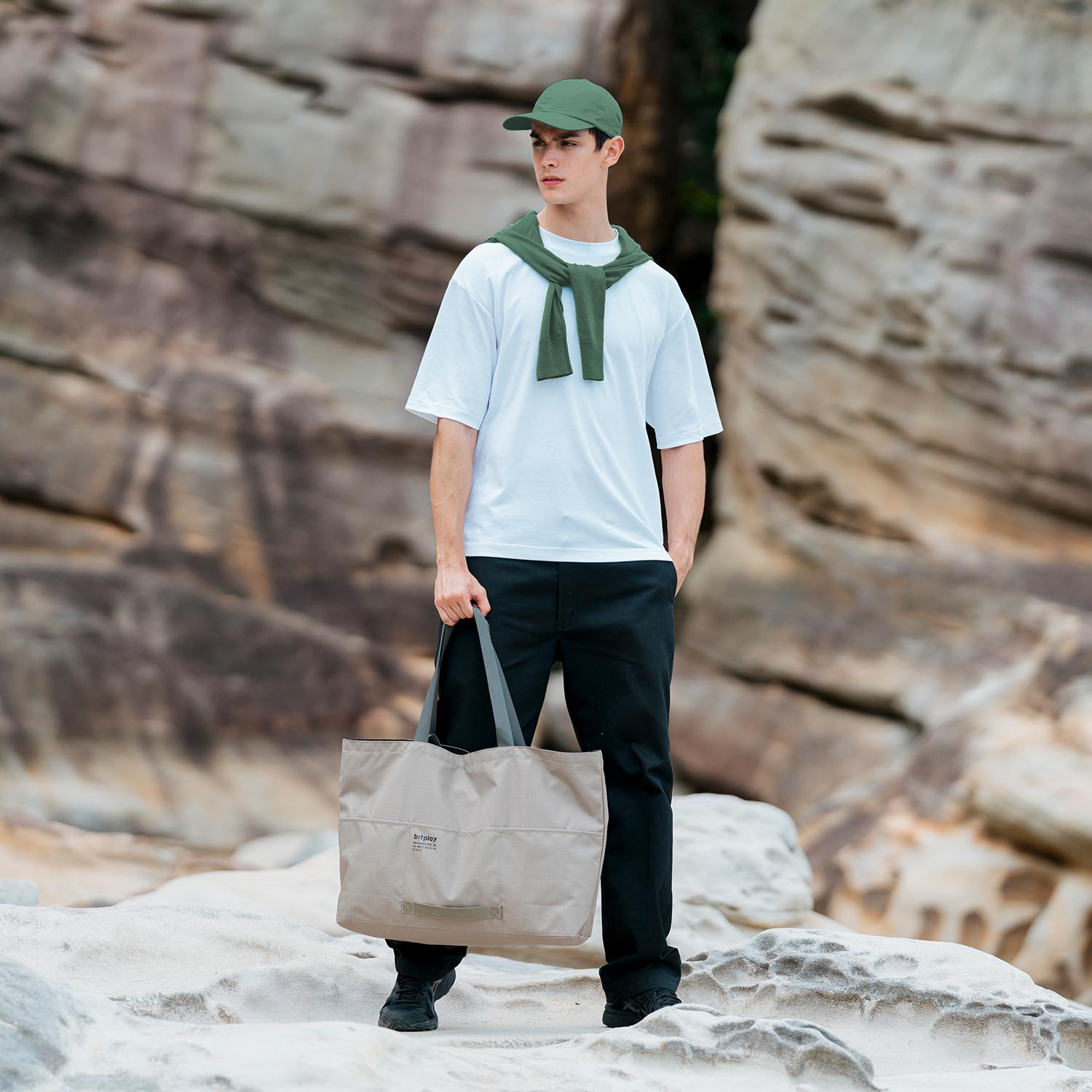 Water-repellent Weekender Tote -Sand