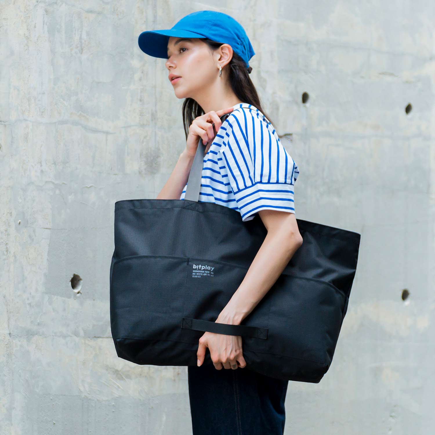 Water-repellent Weekender Tote -Black